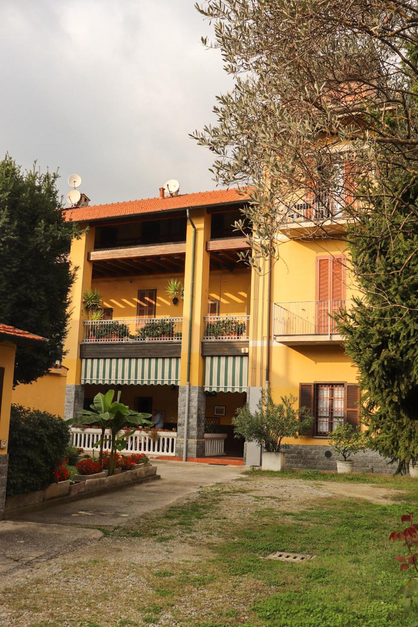 La Corte Di Brusuglio Apartments Кормано Екстериор снимка